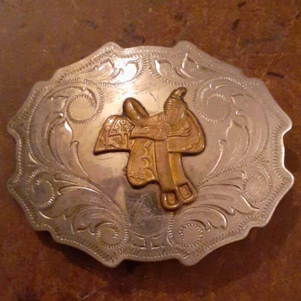 Vintage western style saddle belt buckle Nickel!